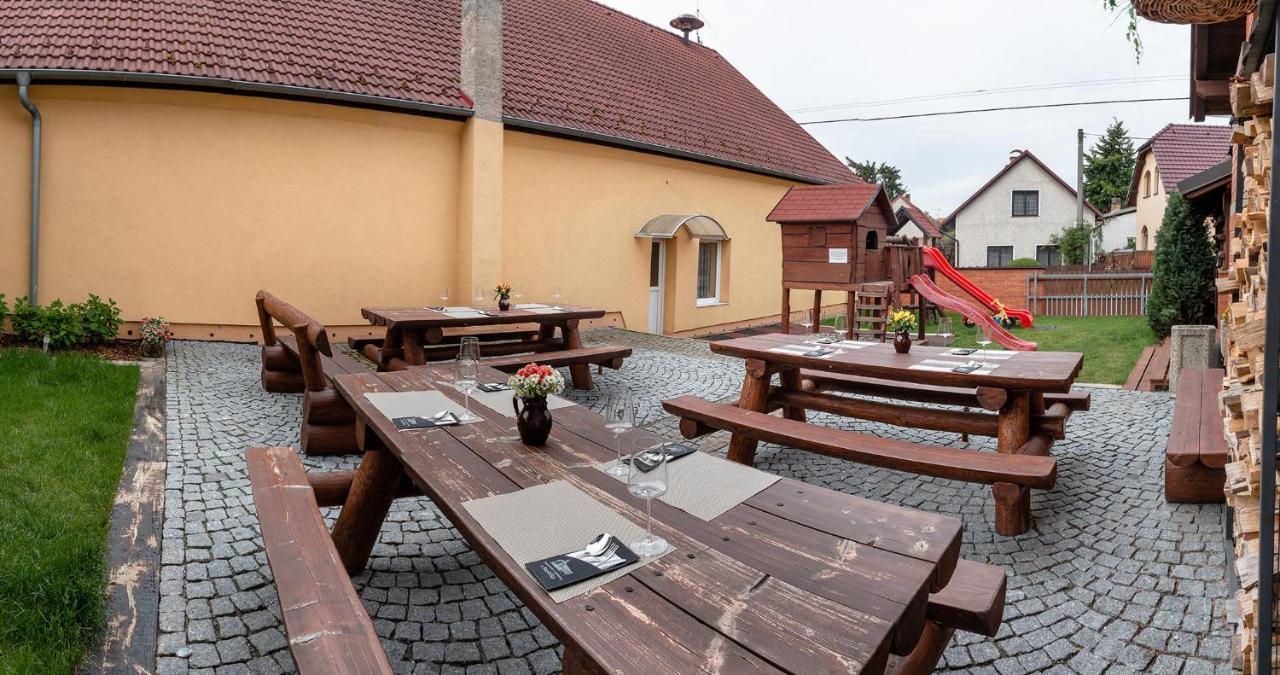Penzion U Kaplicky Mala Hrastice Zewnętrze zdjęcie